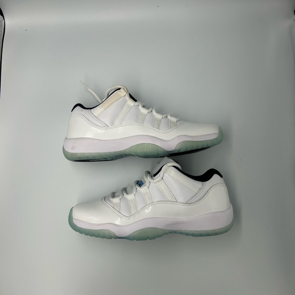 Air Jordan 11 Retro Low “Legend Blue” Size 7Y (GS) – White/Black/Legend Blue